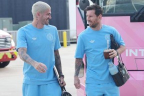 爱游戏app-关于出色发挥引发热议！，梅西在切尔西比赛中重要助攻全场沸腾不已的信息-爱游戏app